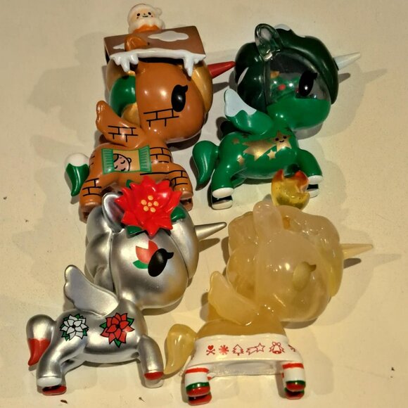 Holiday Series 2 unicorno Tokidokis Pointsettia Eve Candela Everly - Picture 1 of 3